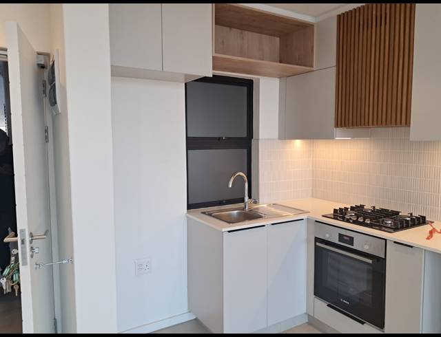 1 BEDROOM FLAT TO LET IN IZINGA RIDGE